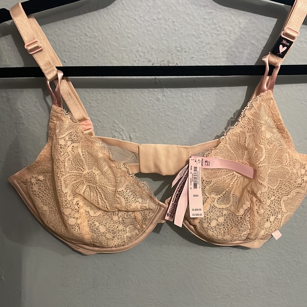 VICTORIA'S SECRET: Sexy Tee Unlined Lace Demi Bra